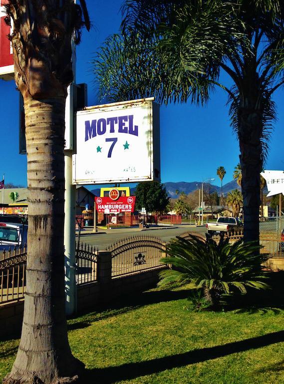 Downtown Motel 7 Сан Бернардино Екстериор снимка
